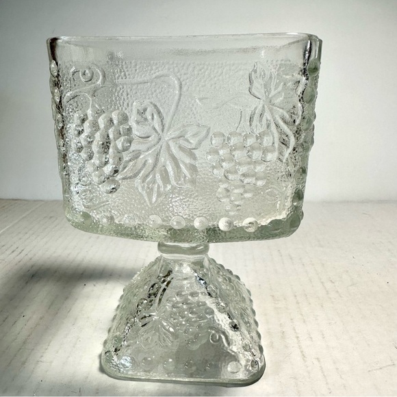 Indiana Glass Clear Raised Harvest Grape Design Square Pedestal Candy Dish - Picture 5 of 12